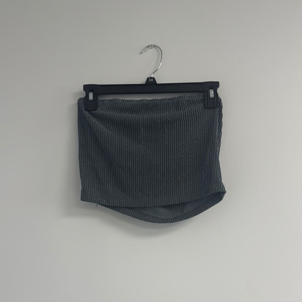 Forever 21 Metallic Gray Ribbed Tube Top🎉
